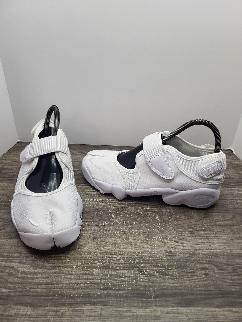Nike Air Rift Breathe White Pure Platinum Women's Size 8 Shoes Sneakers Running
